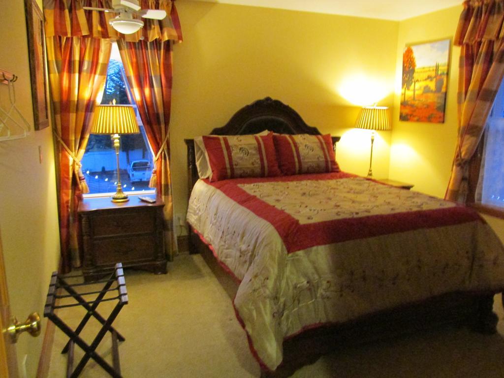 Mansion Inn Lake Stevens Habitación foto